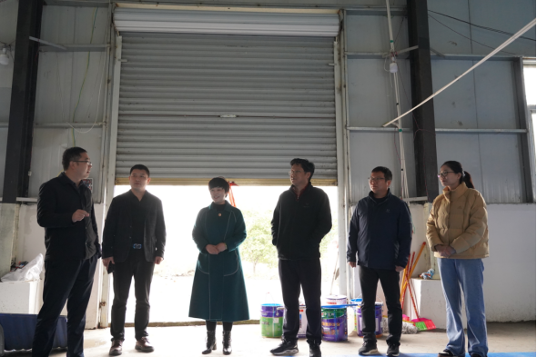 市產(chǎn)業(yè)集團(tuán)黨委書記、董事長劉培建一行深入結(jié)對幫扶村調(diào)研鄉(xiāng)村振興工作174.png